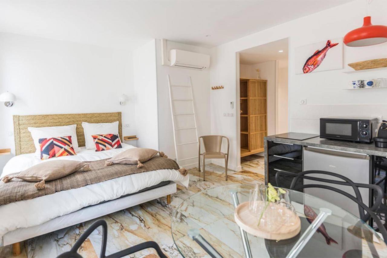 Апартаменти Renovated Studio On The Old Port Марсель Екстер'єр фото
